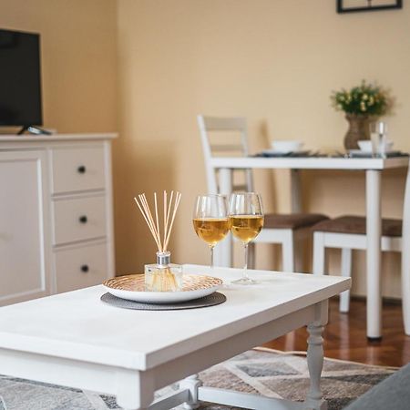 Central And Modern Apartment With Free Parking Timişoara Exteriör bild